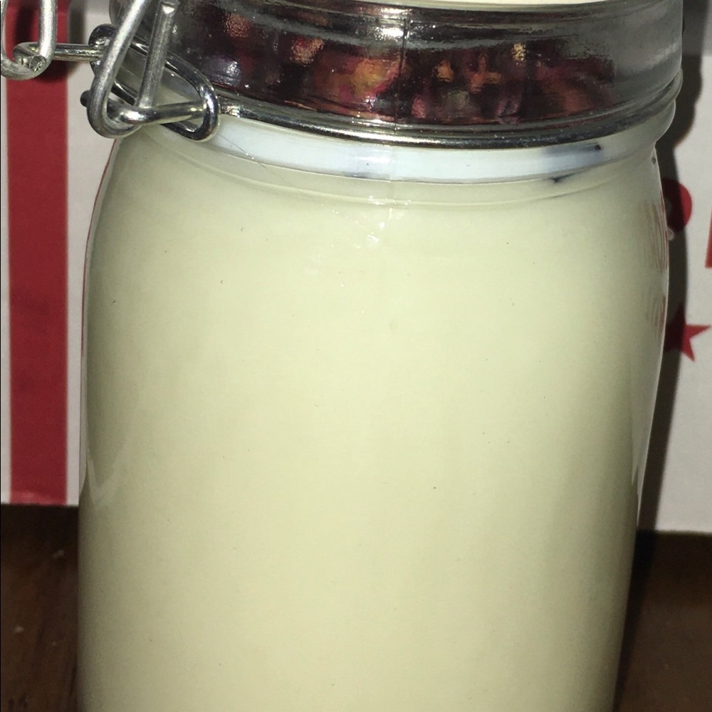 Rose pedal candle